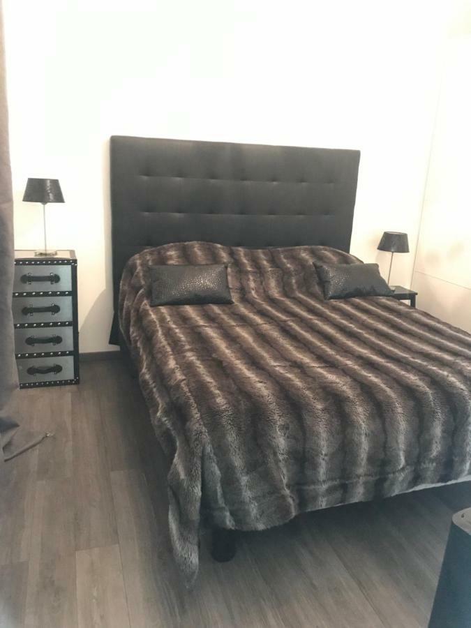 Bed and Breakfast The Charming Trocadero Eiffel Tower París Exterior foto